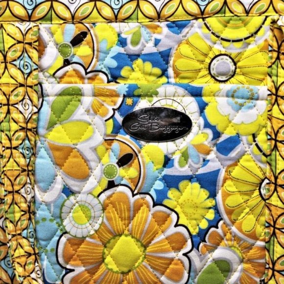 She's Got Baggage Large Yellow Print Multi-Pocket Sunflower Tote Bag - Picture 13 of 16